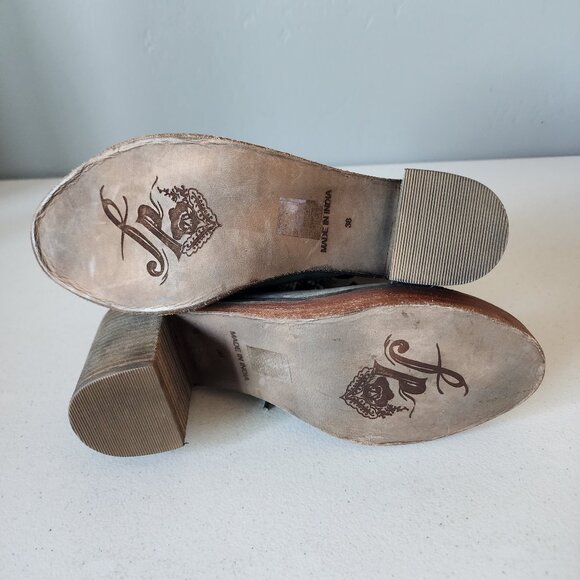 Free People Cut-Out Bootie "NEW" - Picture 11 of 16